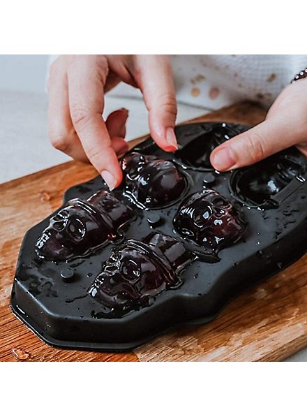 https://i.mmo.cm/is/image/mmoimg/mw-product-max/skulls-silicone-mould-for-ice-cubes-chocolate-and-baking-6-grid--142078-7.jpg'%7Cstrip%7D]